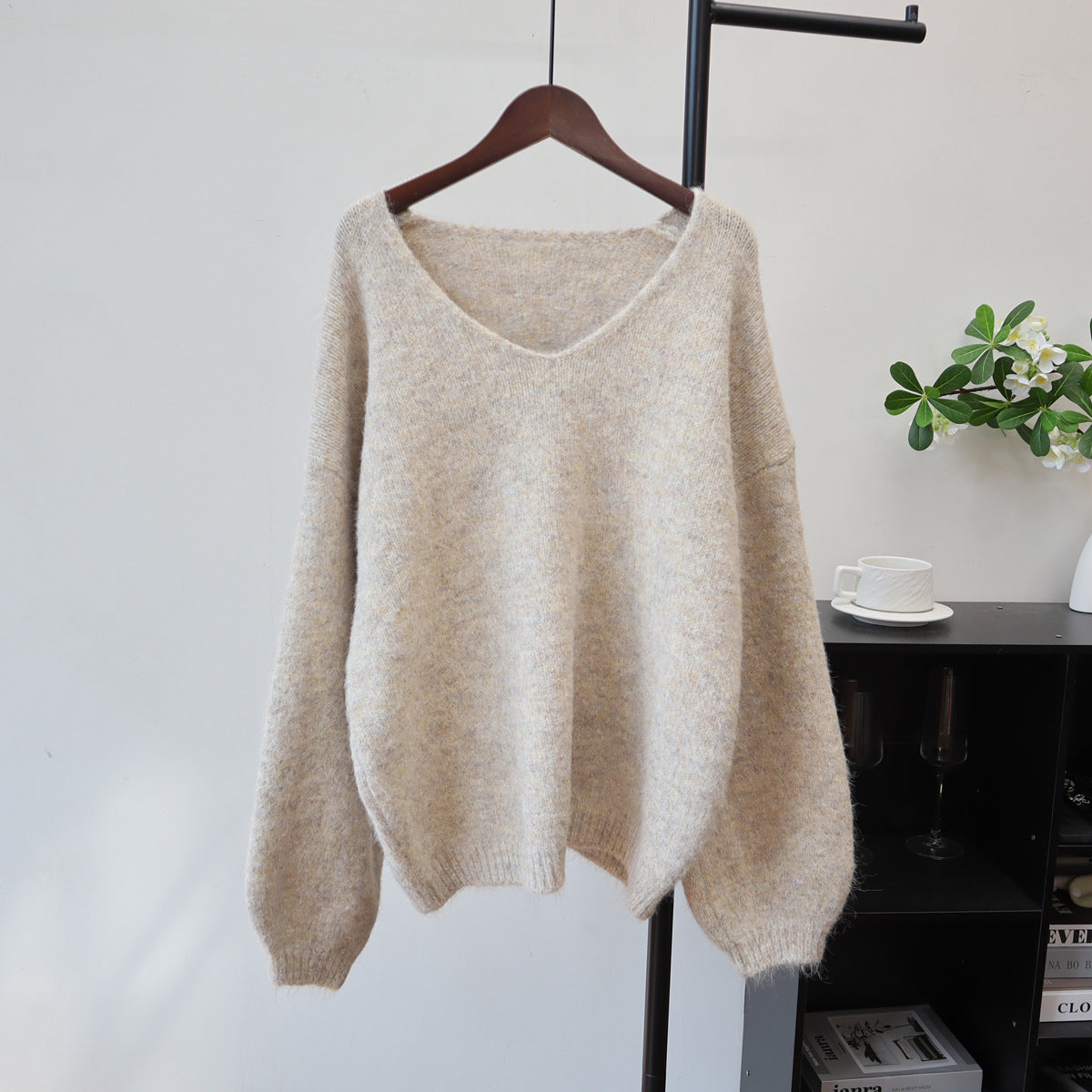 Loose V-neck sweater for women
