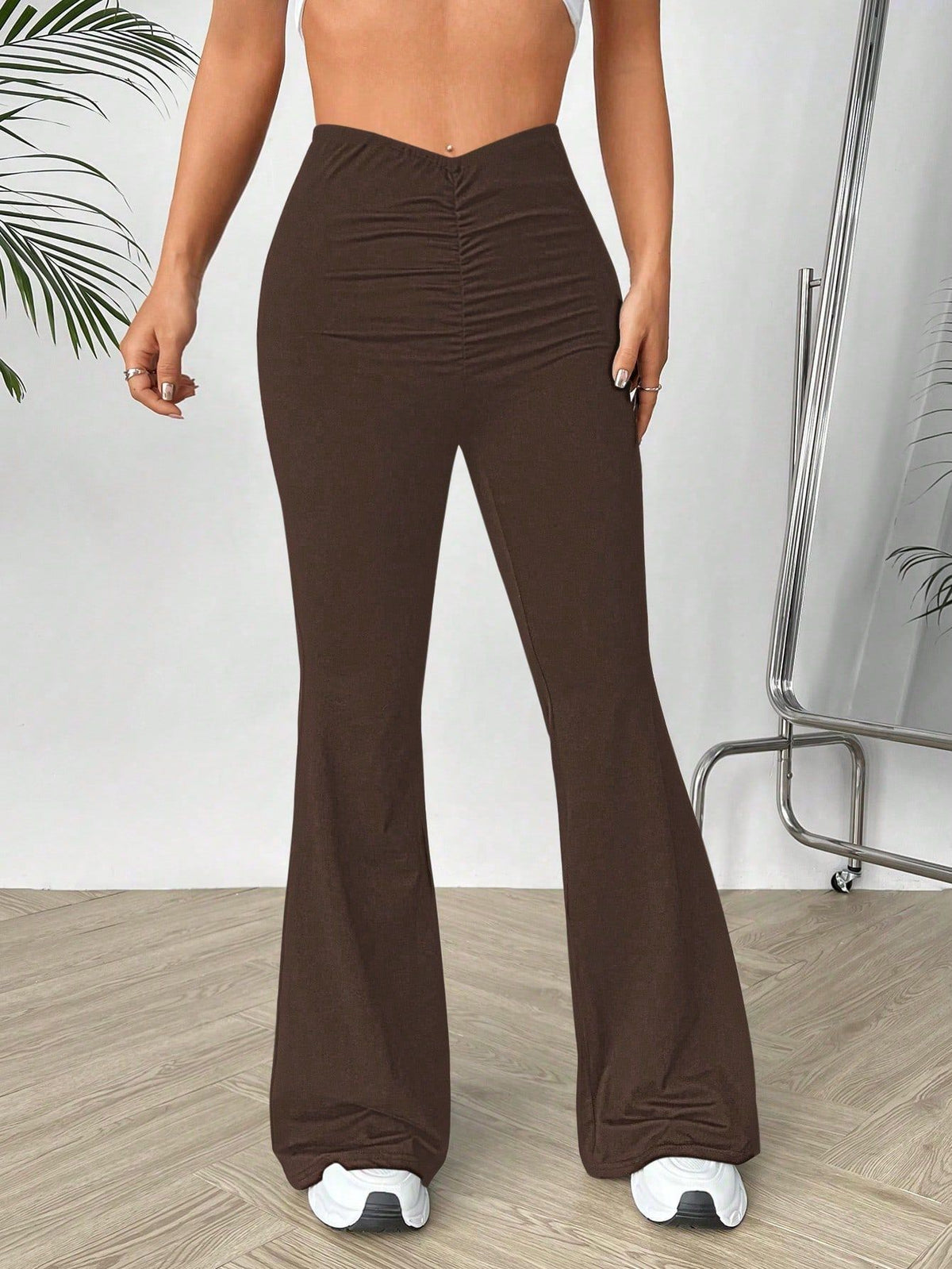 V-shaped waist slimming elastic pants