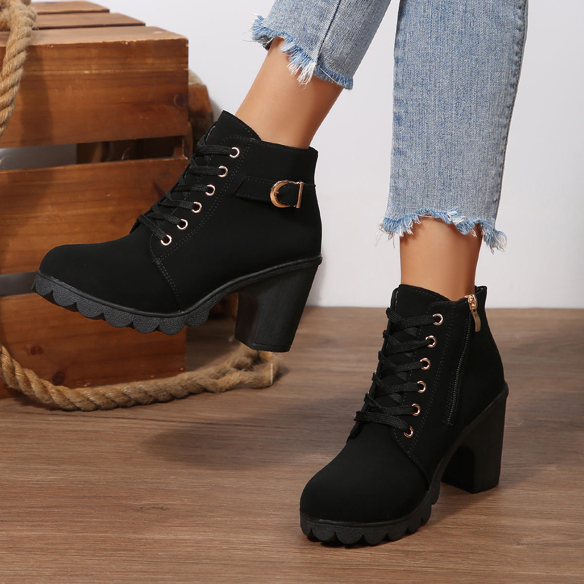 Chunky Heel Women's Leather Boots Low Cuff Round Toe High Heel Lace-Up Style with Heightening and Slimming Effect