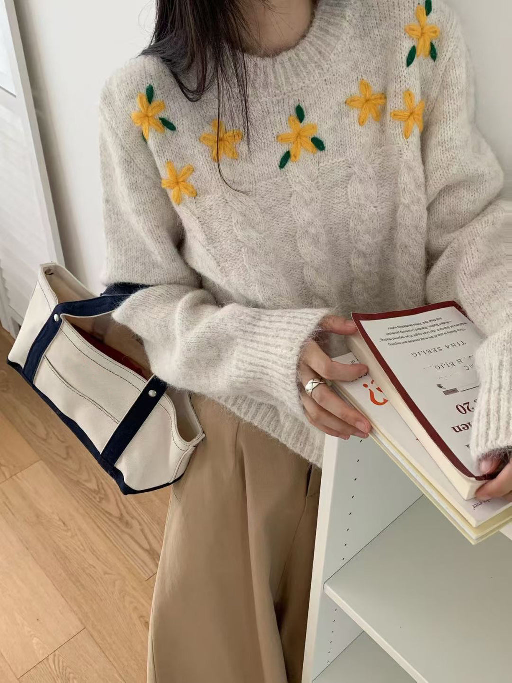 Embroidered crochet round neck pullover sweater for women