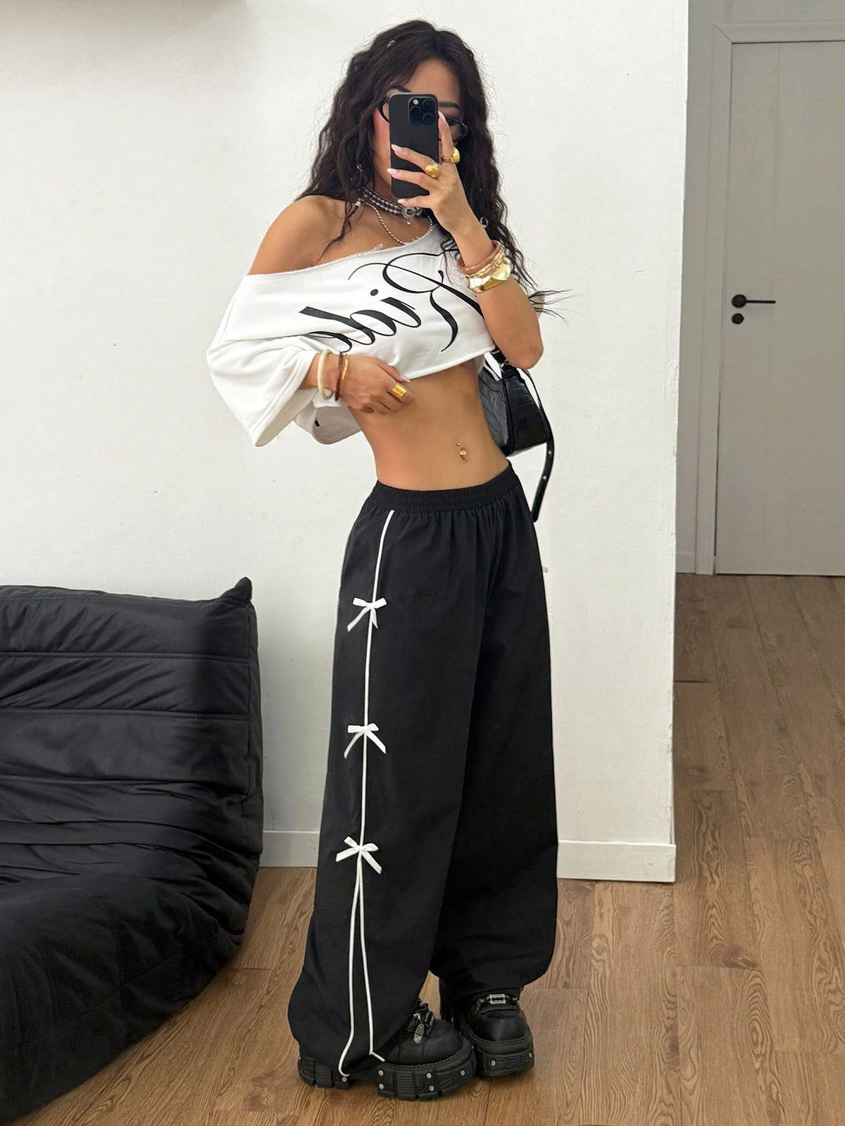 Elastic waist straight leg pants