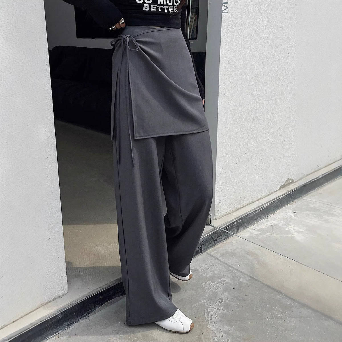 Bending knife straight leg pants