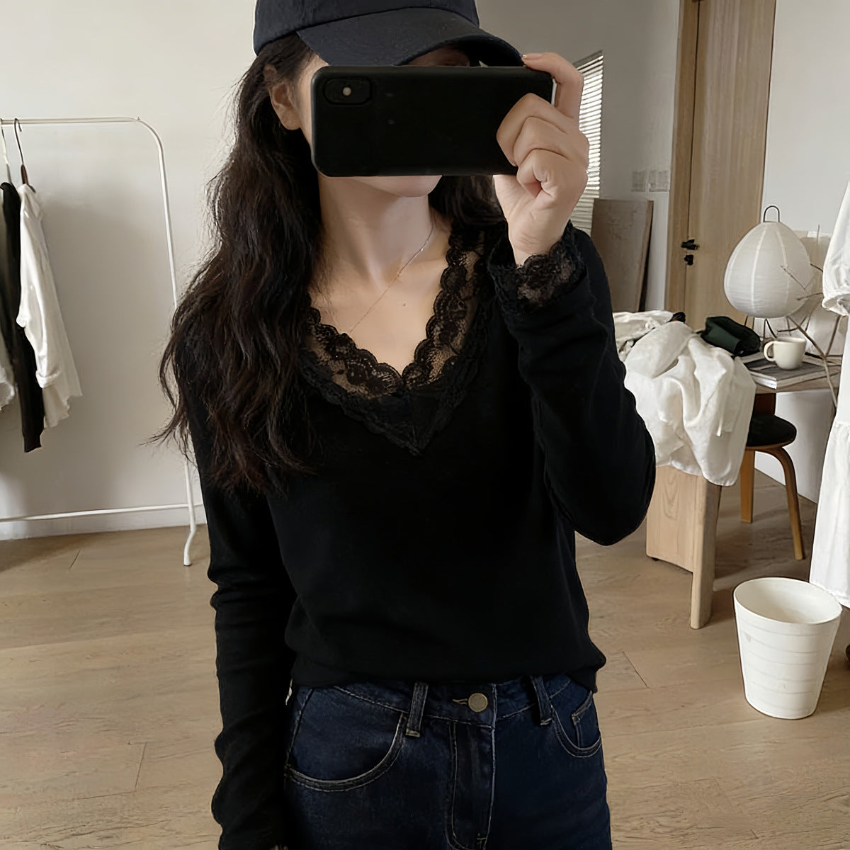 Casual Lace Splicing Long Sleeve V-Neck Women's T Shirt