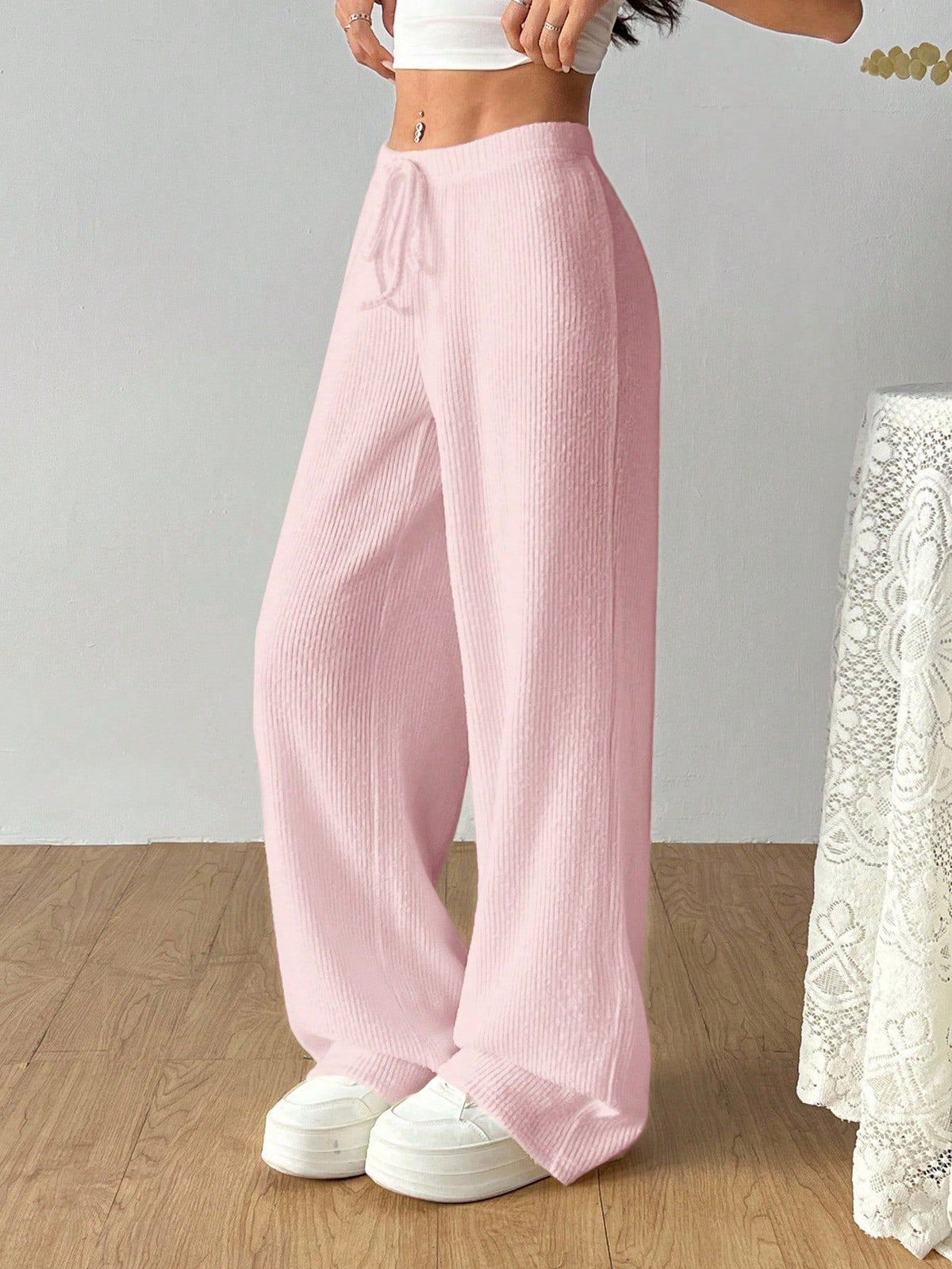 Fashionable Loose Fit Straight Leg Wide Leg Pants for Women, Comfortable Casual Long Trousers, Solid Color, Flowy Fabric, Versatile Style