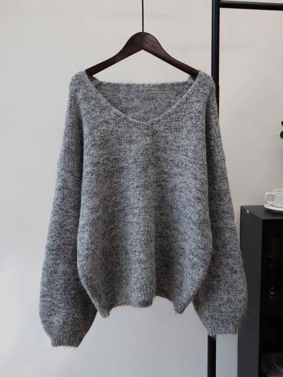 Loose V-neck sweater for women