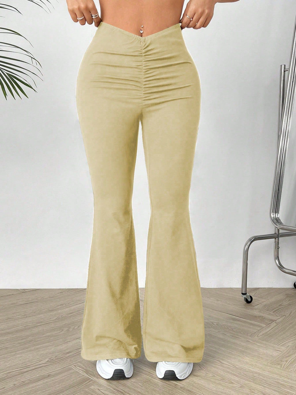 V-shaped waist slimming elastic pants
