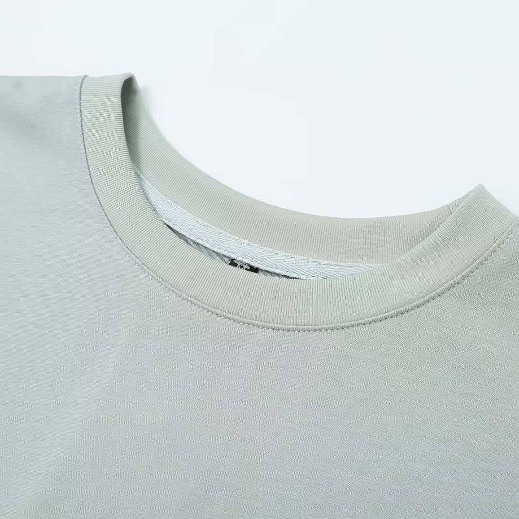 Round neck long sleeved shirt
