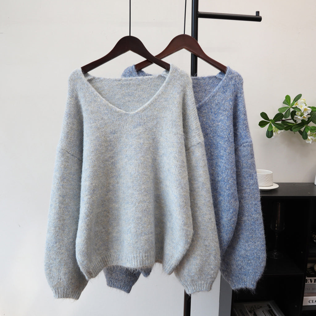 Loose V-neck sweater for women