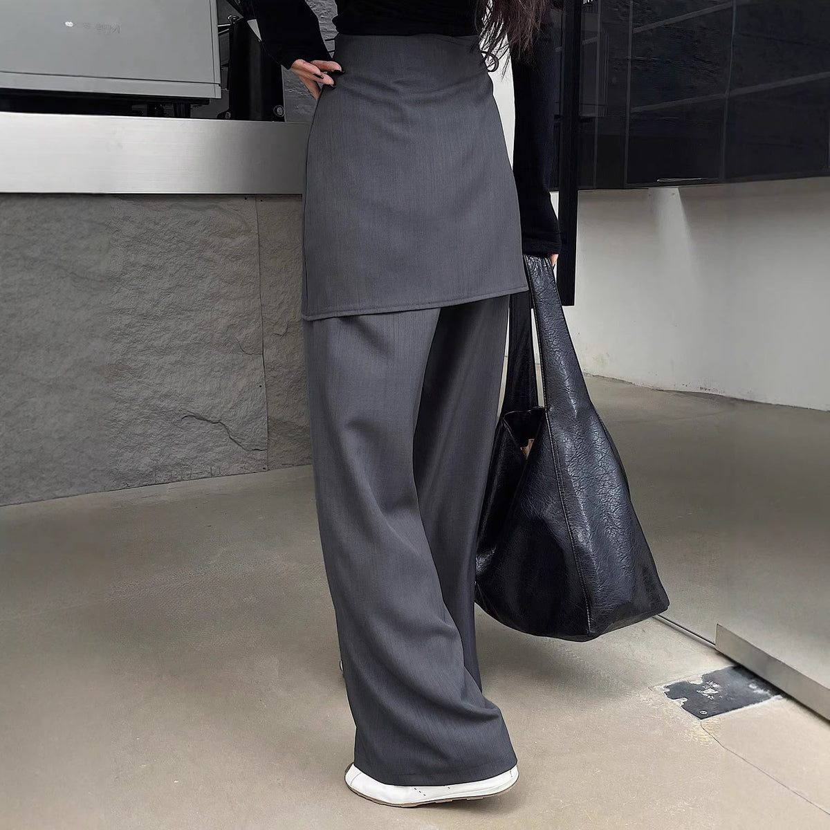 Bending knife straight leg pants
