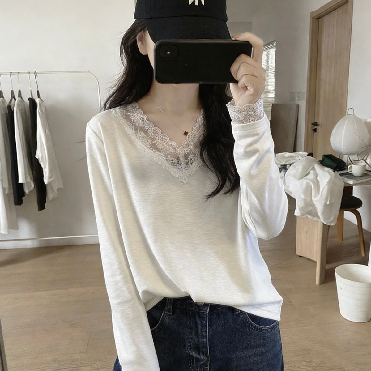 Casual Lace Splicing Long Sleeve V-Neck Women's T Shirt