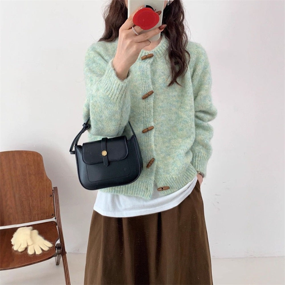 Round neck sweater women's cow horn button jacket