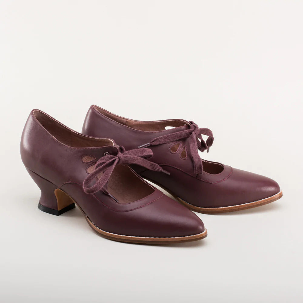Hollow-out high-heeled lace-up large-size women's casual shoes