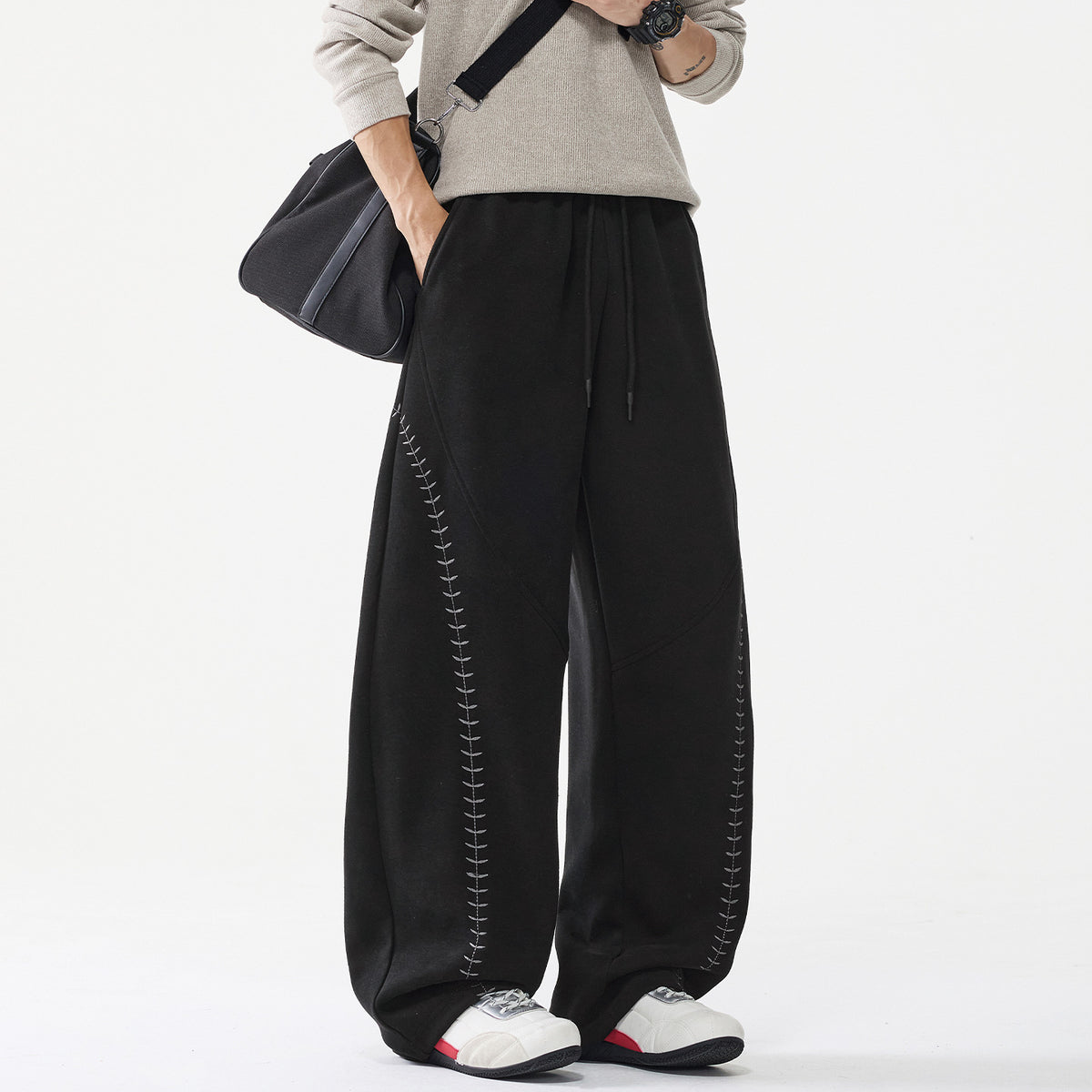 Light Retro Knife-Style Casual Pants for Men, Autumn Loose Fit with Drape, Color-Blocking Embroidery Panel Track Pants