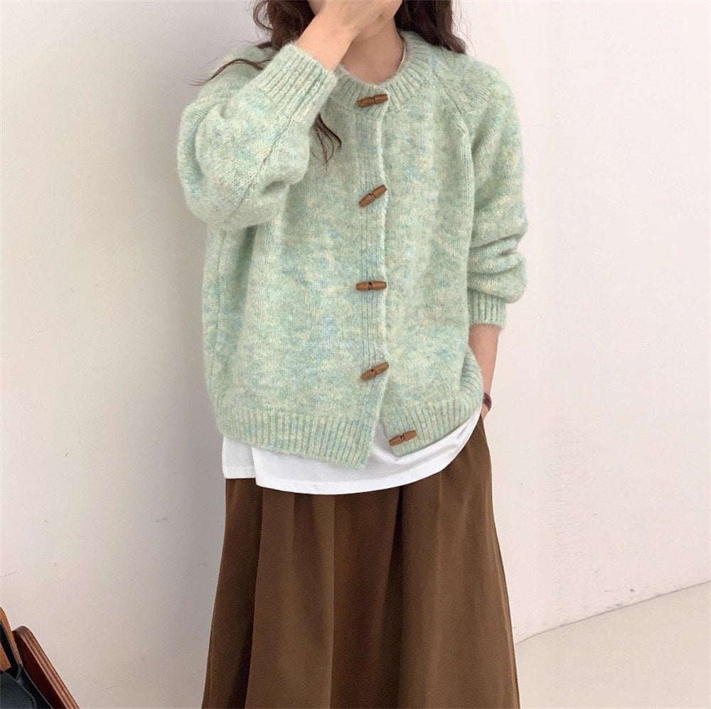 Round neck sweater women's cow horn button jacket