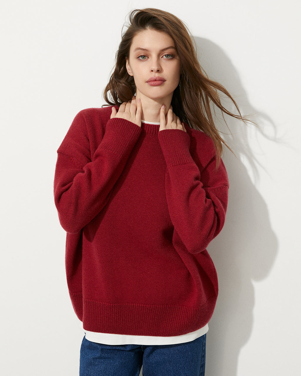 Loose knit round neck top with pullover