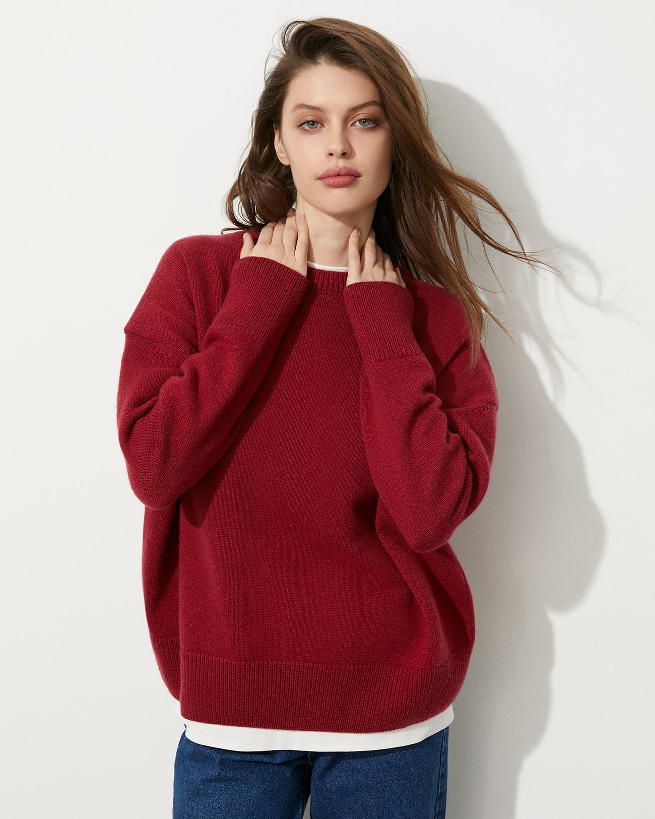 Loose knit round neck top with pullover