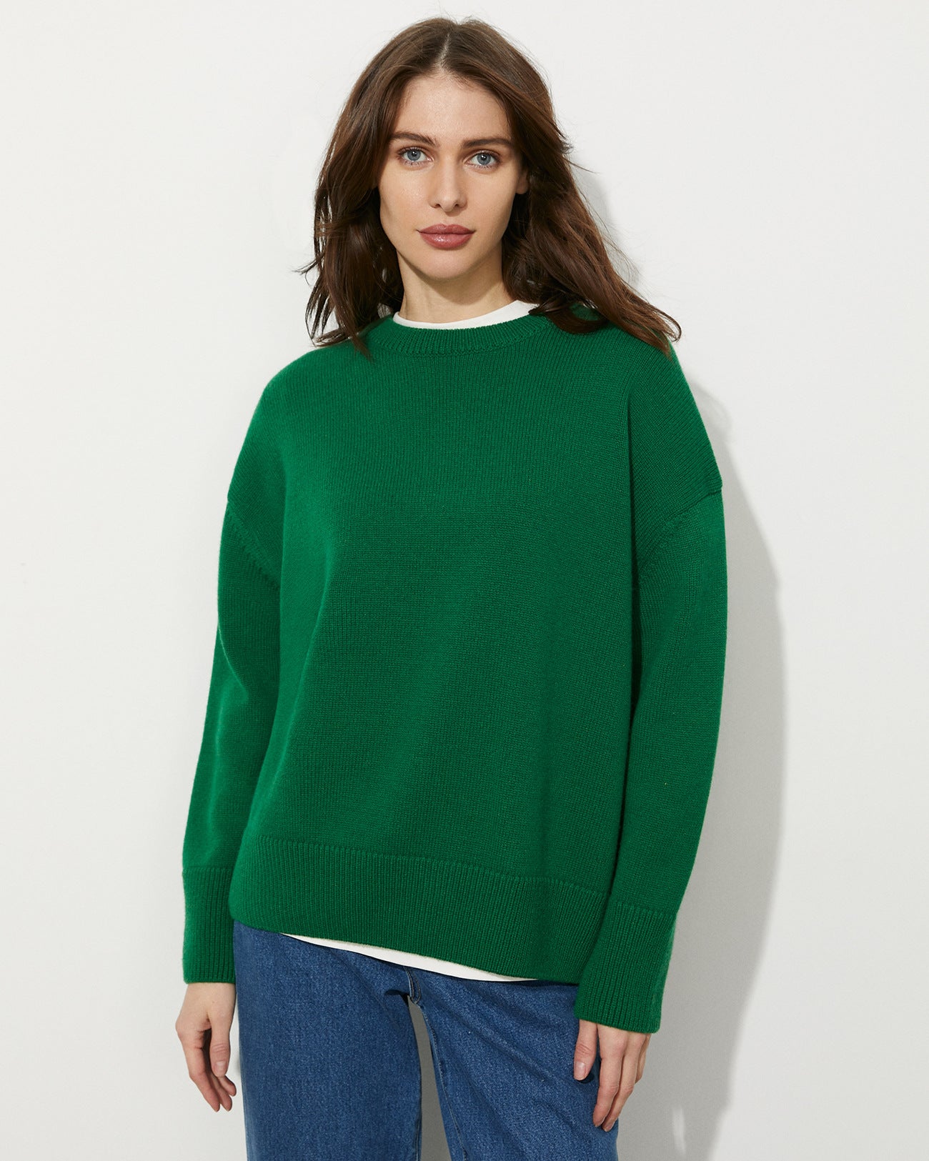 Loose knit round neck top with pullover