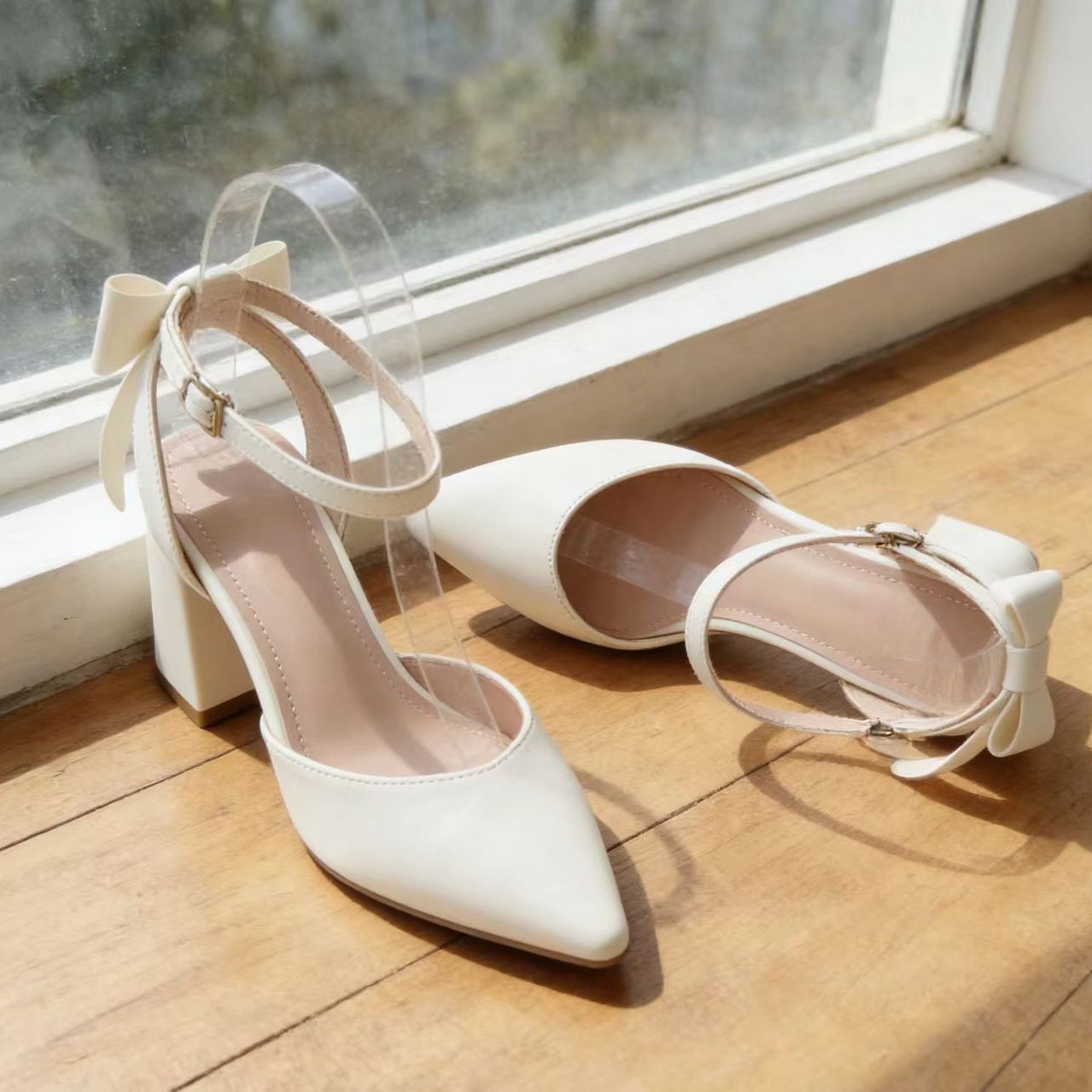 Women's off-white bow chunky heel pointed toe sandals for spring and summer