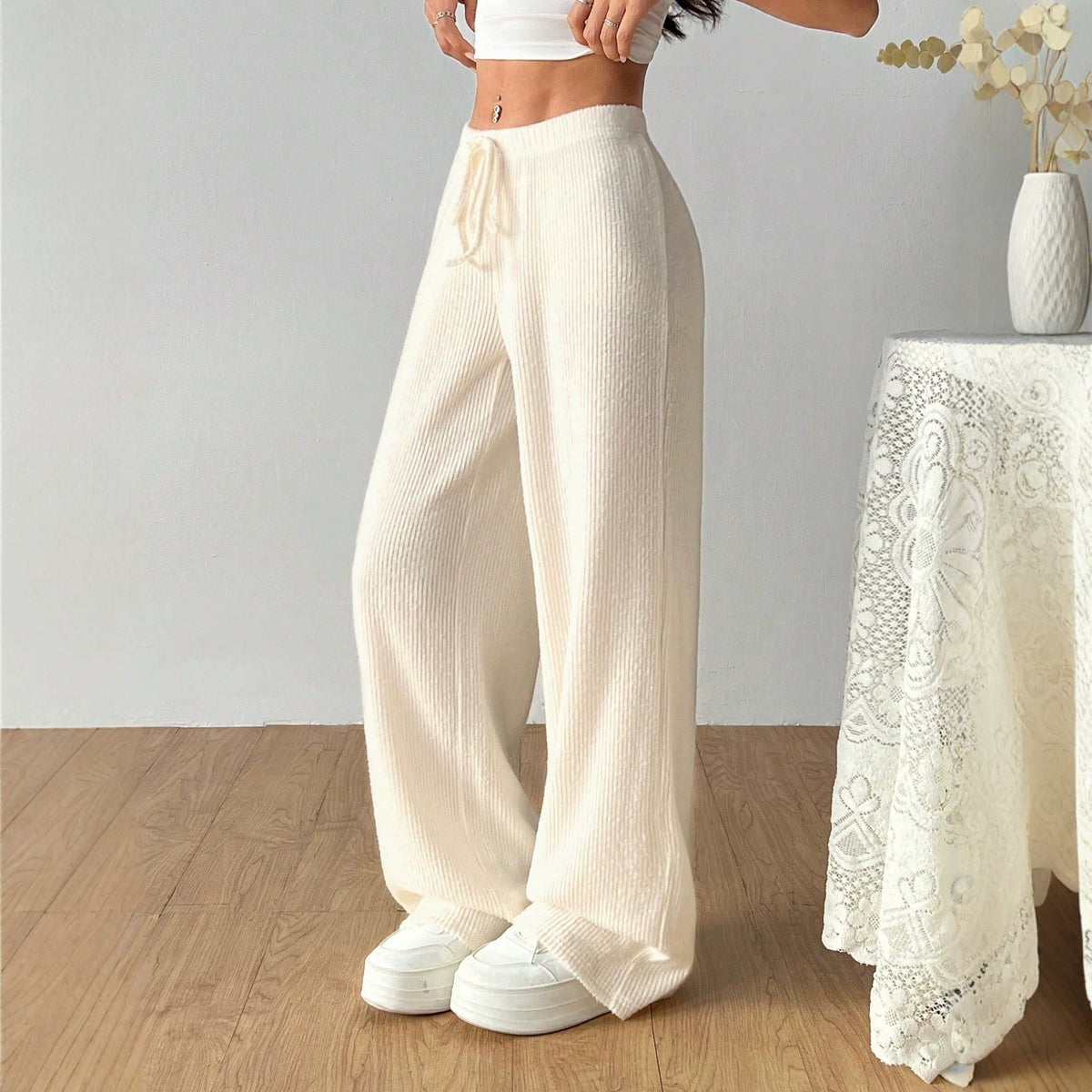 Fashionable Loose Fit Straight Leg Wide Leg Pants for Women, Comfortable Casual Long Trousers, Solid Color, Flowy Fabric, Versatile Style