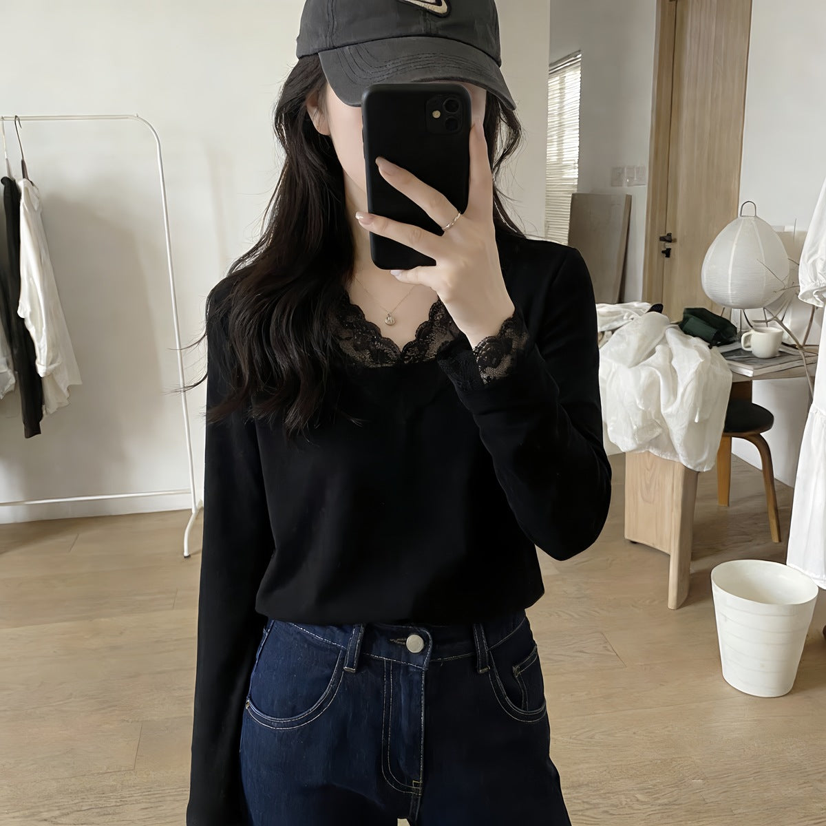 Casual Lace Splicing Long Sleeve V-Neck Women's T Shirt