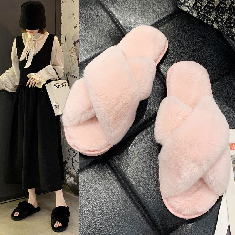 Hairy slippers with crossed rabbit fur and exposed toes