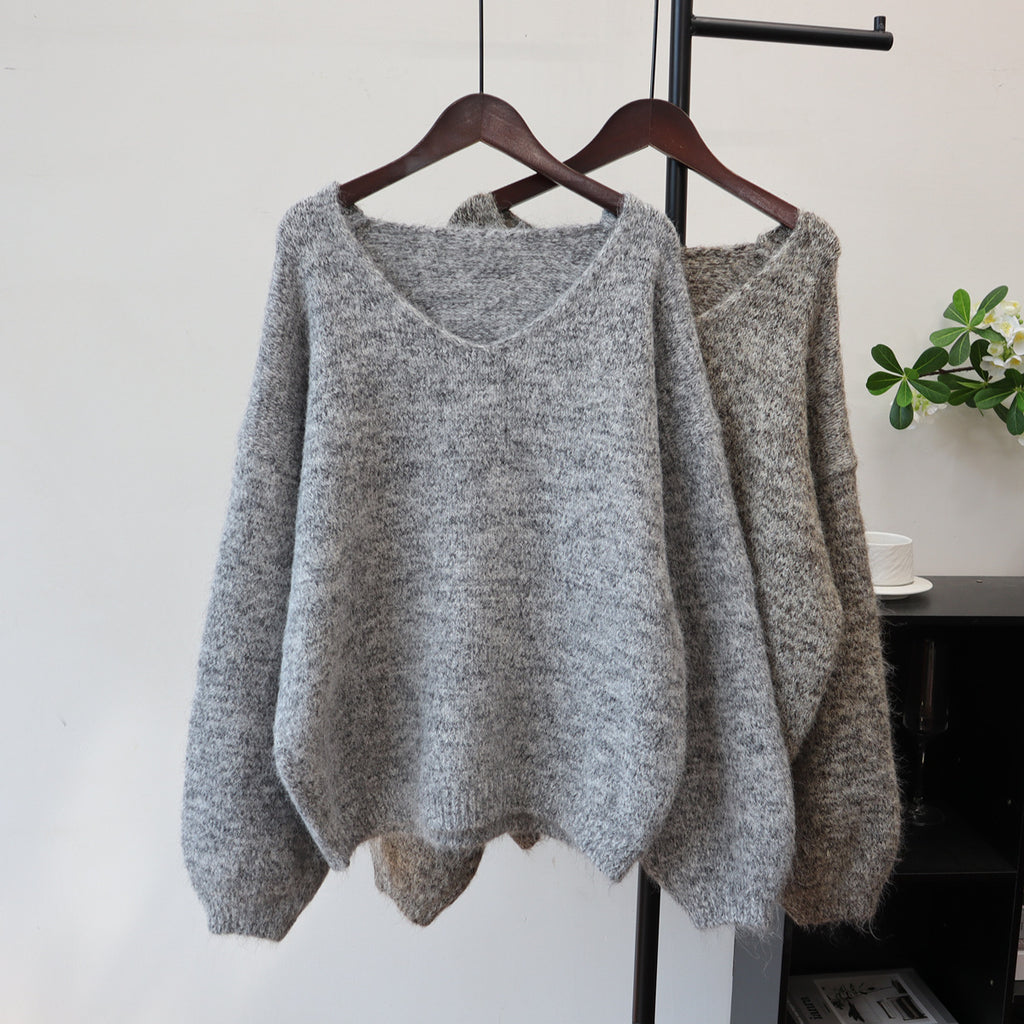 Loose V-neck sweater for women